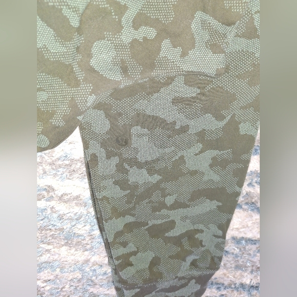Lululemon Athletica Ready to Rulu Joggers Womens 6 Camo Dark Olive Green - Picture 5 of 10